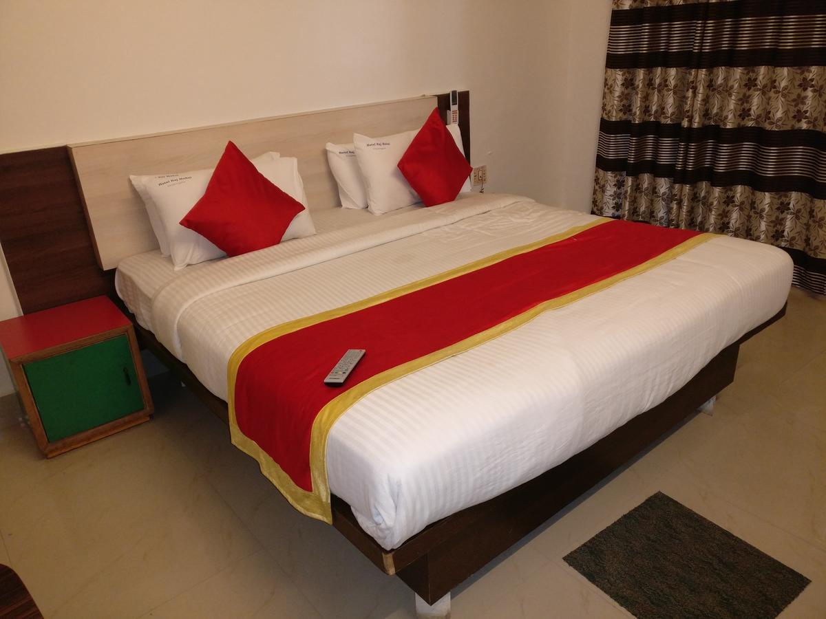 Hotel Raj Mahal Чикмагалур Экстерьер фото