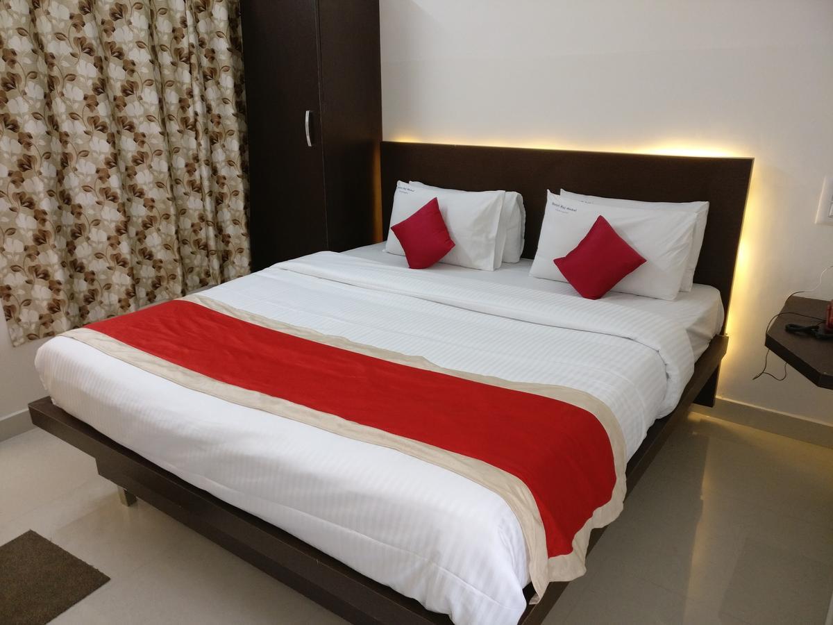 Hotel Raj Mahal Чикмагалур Экстерьер фото