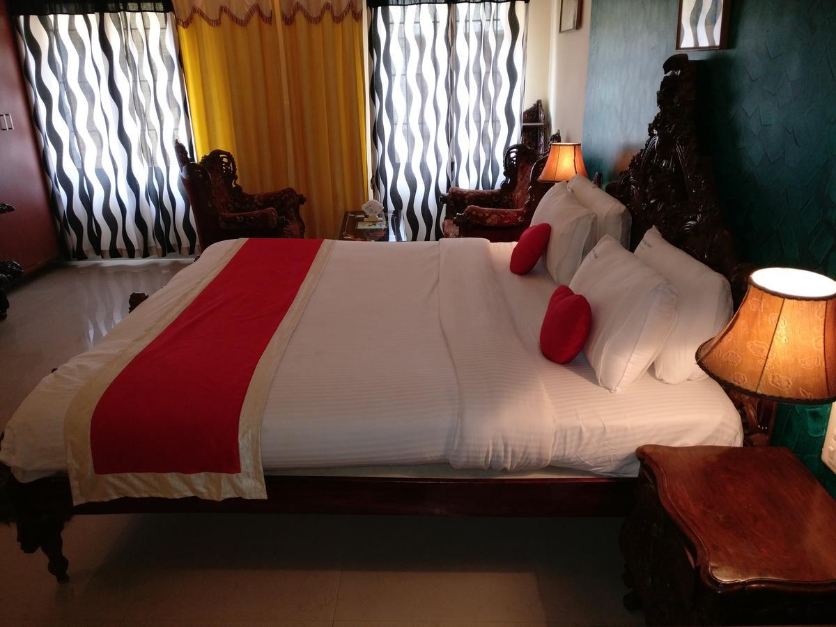Hotel Raj Mahal Чикмагалур Экстерьер фото